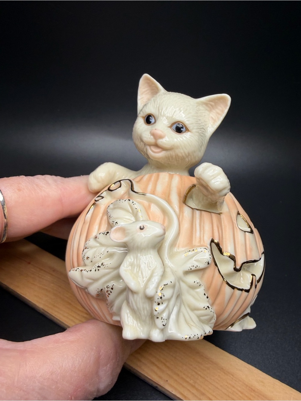 Vintage Lenox 2000 “Halloween Cat in Pumpkin Jack O Lantern” $20